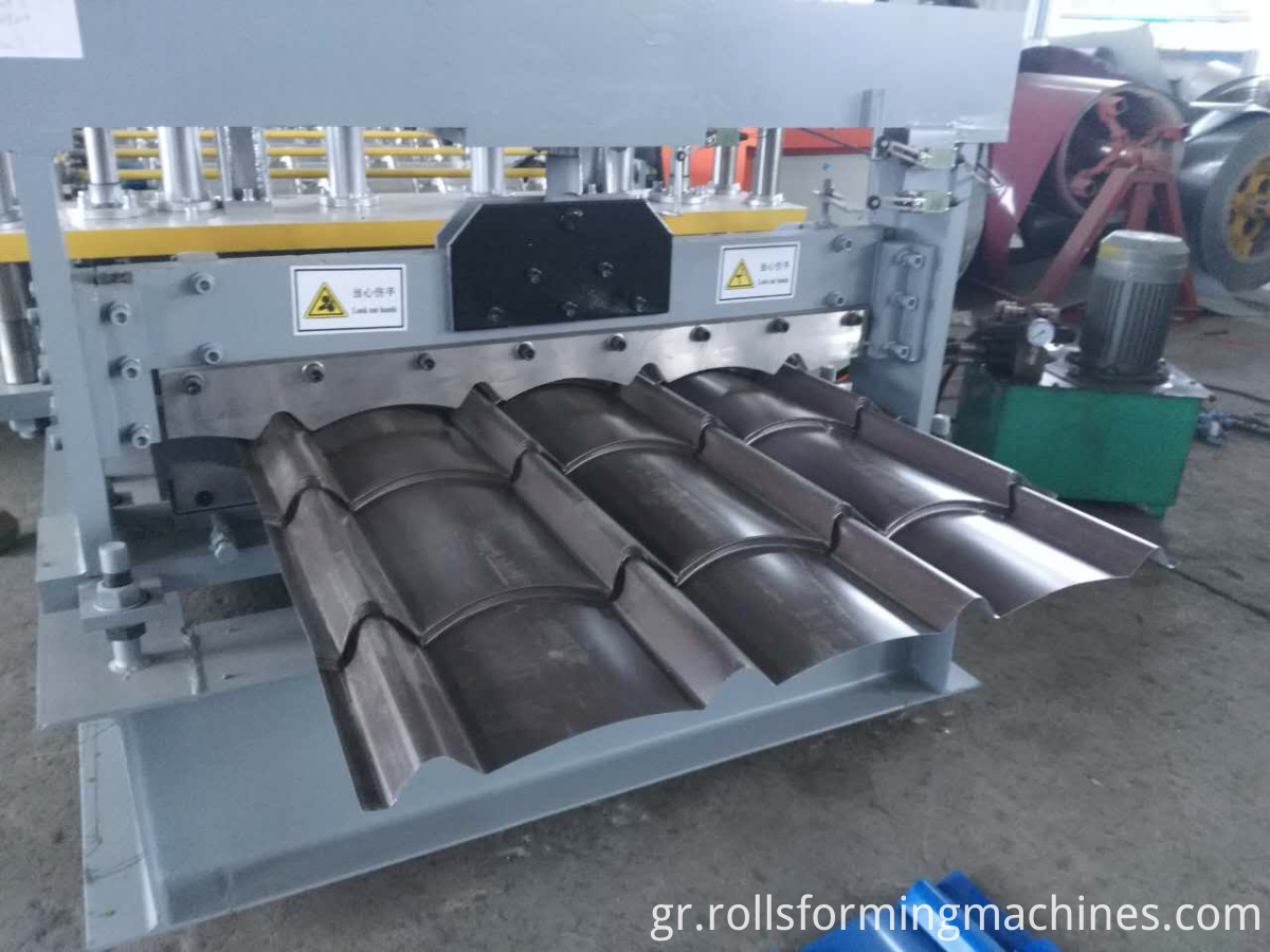 μηχανή σχηματισμού ρολών στεγών glazed tile machine